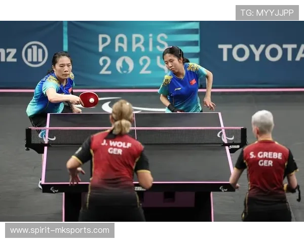 艾米·范戴肯勇夺残奥会首金，书写传奇新篇章